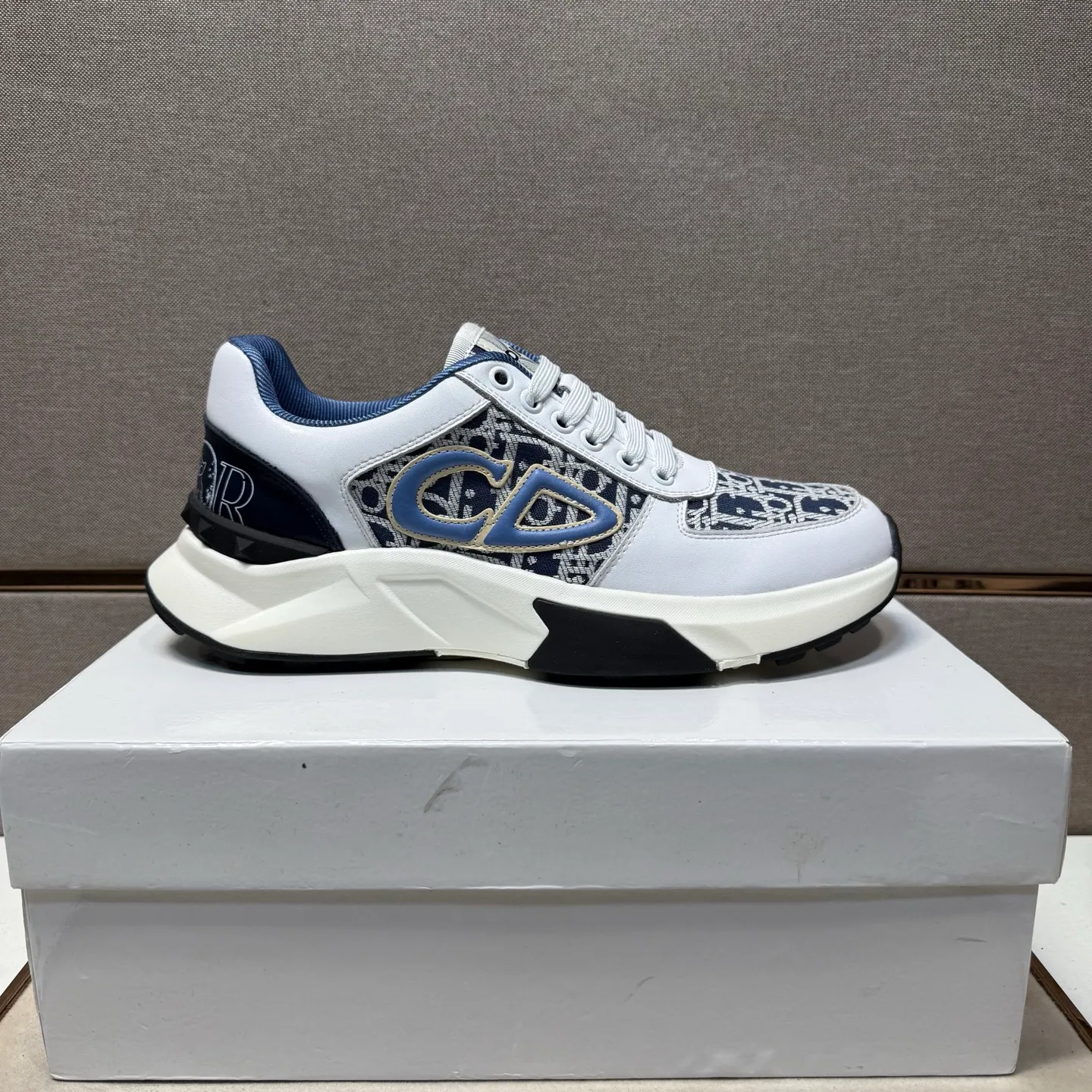 ⬛️Men's shoes💰p442 [Dior~] Men's casual shoes 2025z cabinet sales simultaneously 🔶Size: 38-44#️⃣ 🔷2 colors🔜The upper is made of multi-material splicing➕Mesh lining, comfortable and breathable, sole: original comfortable and wear-resistant outsole, ⚠️real thing📱photographed🎬real thing is better📢📢📢